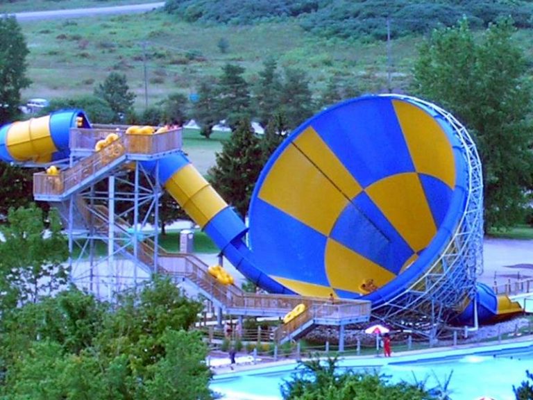 water-slider-tornado-1_800x600
